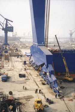 HLST crane controls at shipbuilding facility